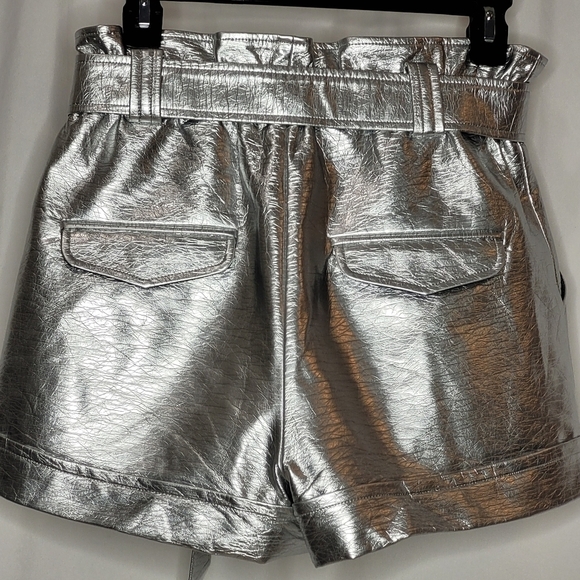 Choosy Silver Metallic Faux Leather High Waist Paperbag Party Shorts - Size 2 - Picture 2 of 9